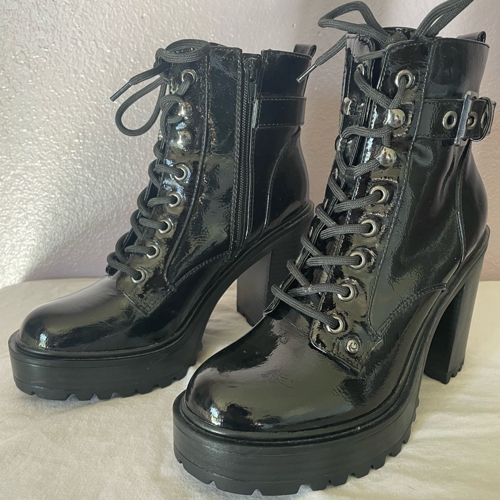 black faux leather boots Gbg Los Ángeles 🖤